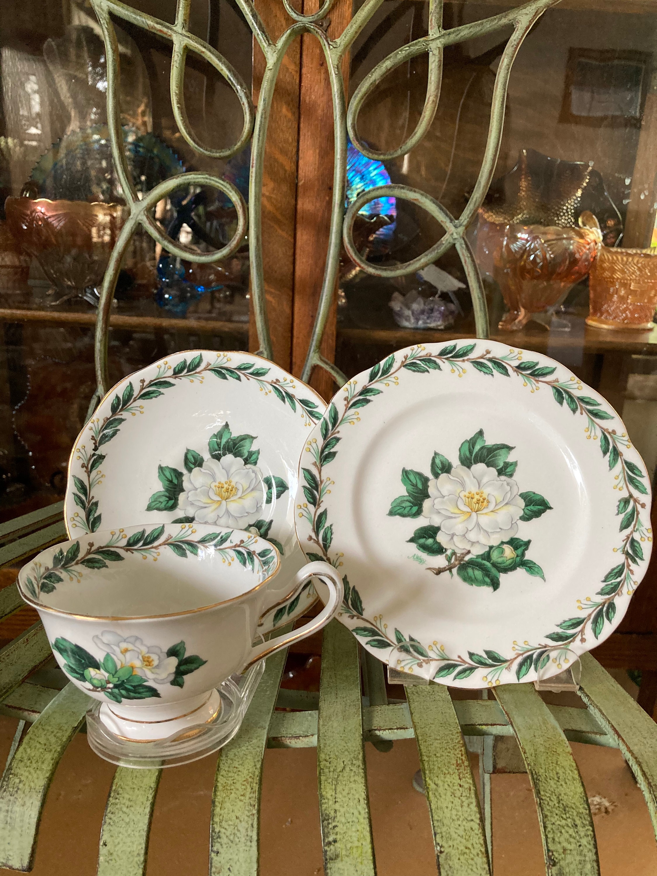 ロイヤルクイーン　リーフセット Royal Albert Lady Clare Trio. Cup, Saucer, 6.25 Inch Plate