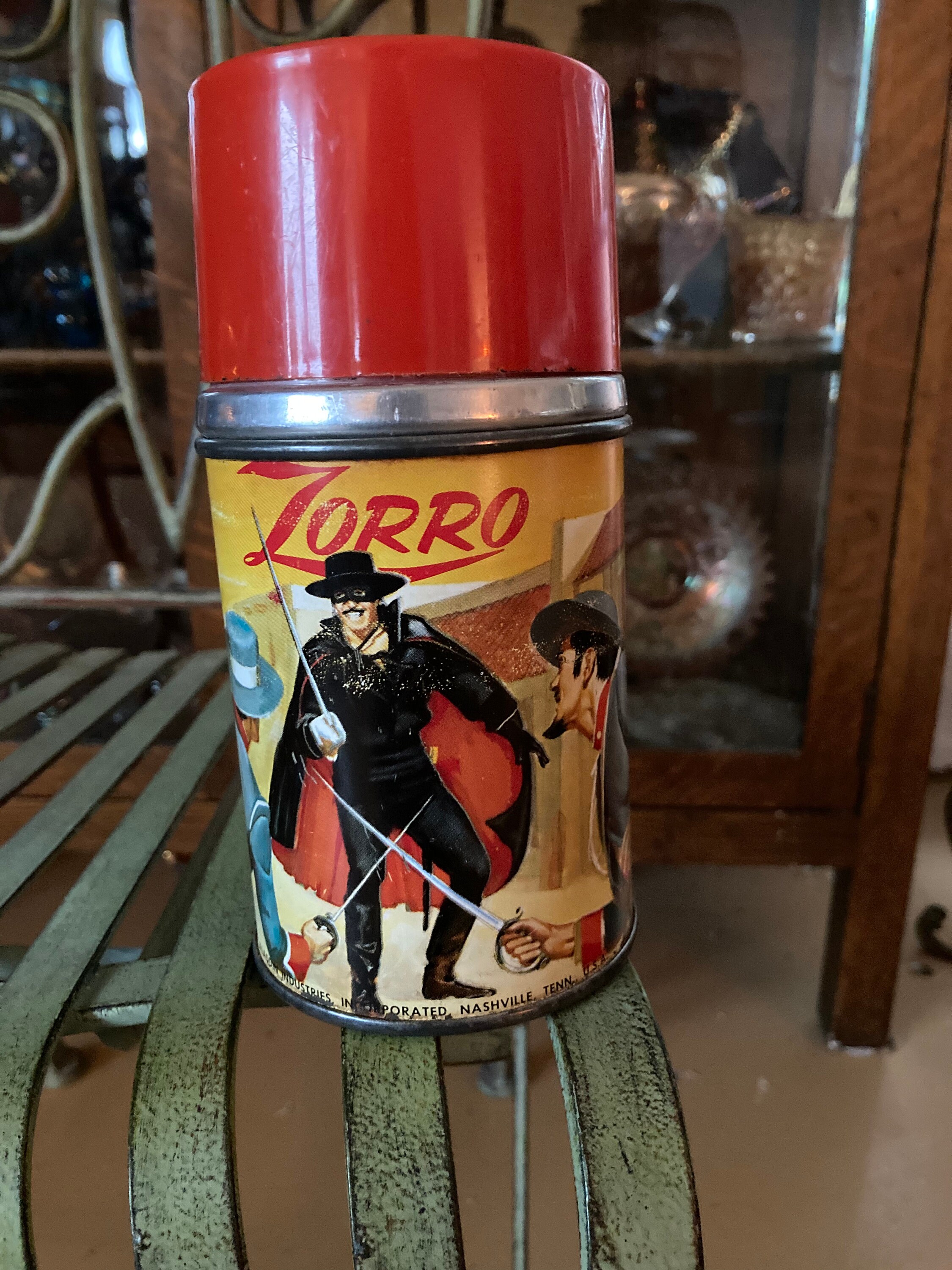 Zorro Lunchbox Thermos. 6.5 Inches Tall. Produced by Aladdin