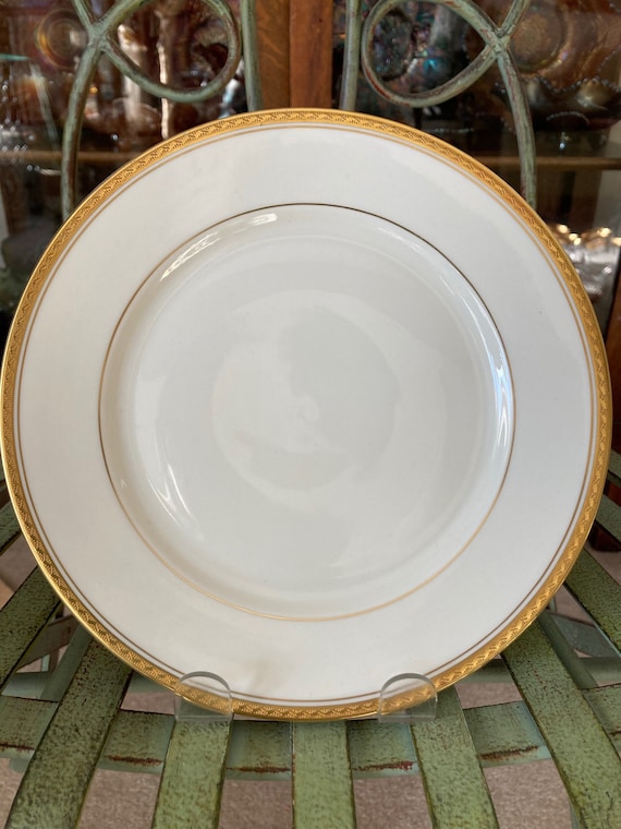 Rosenthal Aida Set of 4 Salad Plates. 7.75 Inches Diameter