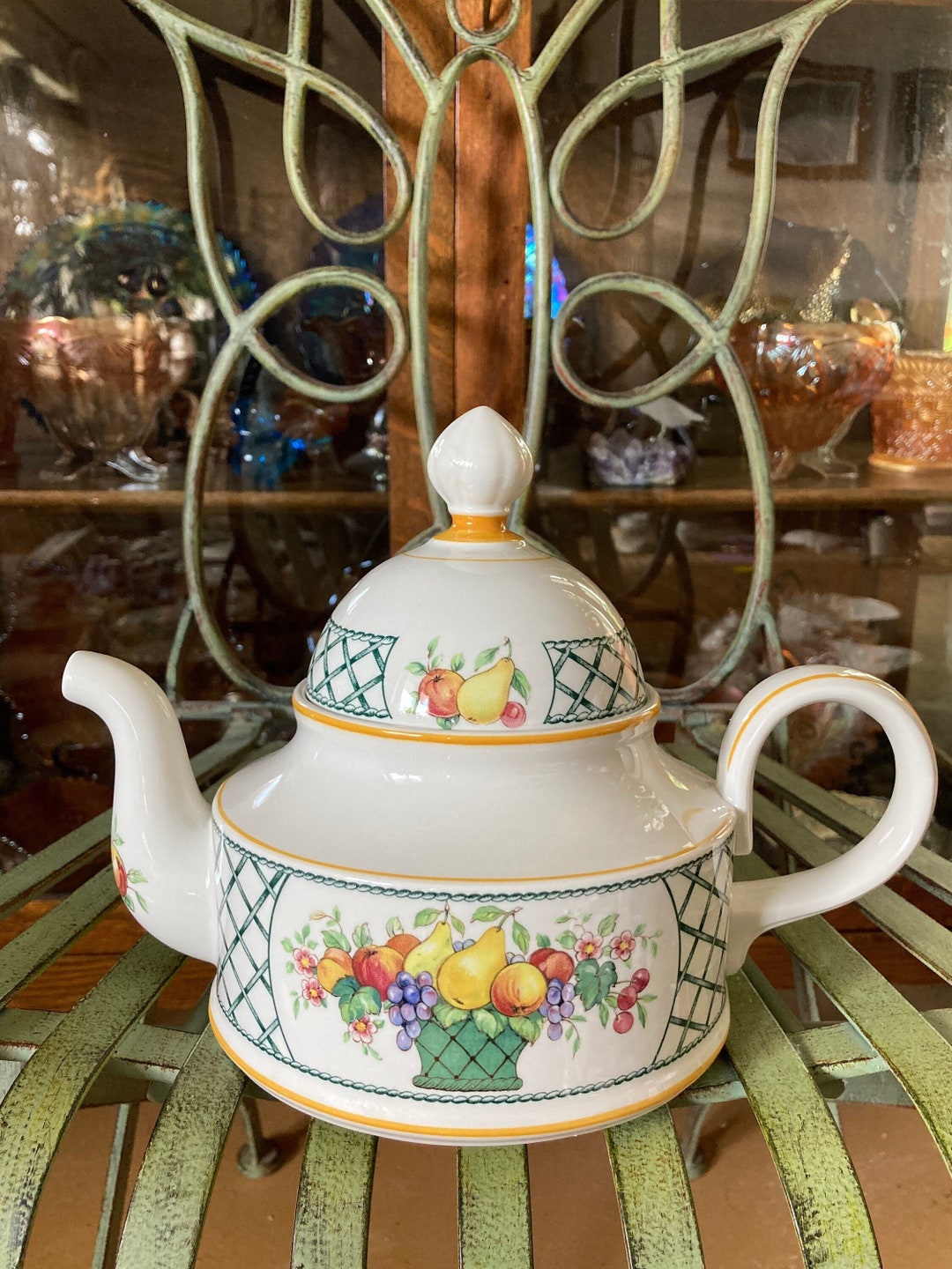 新品　VILLEROY&BOCH Villeroy and Boch Basket Teapot. 7.5 Inches Tall.produced in
