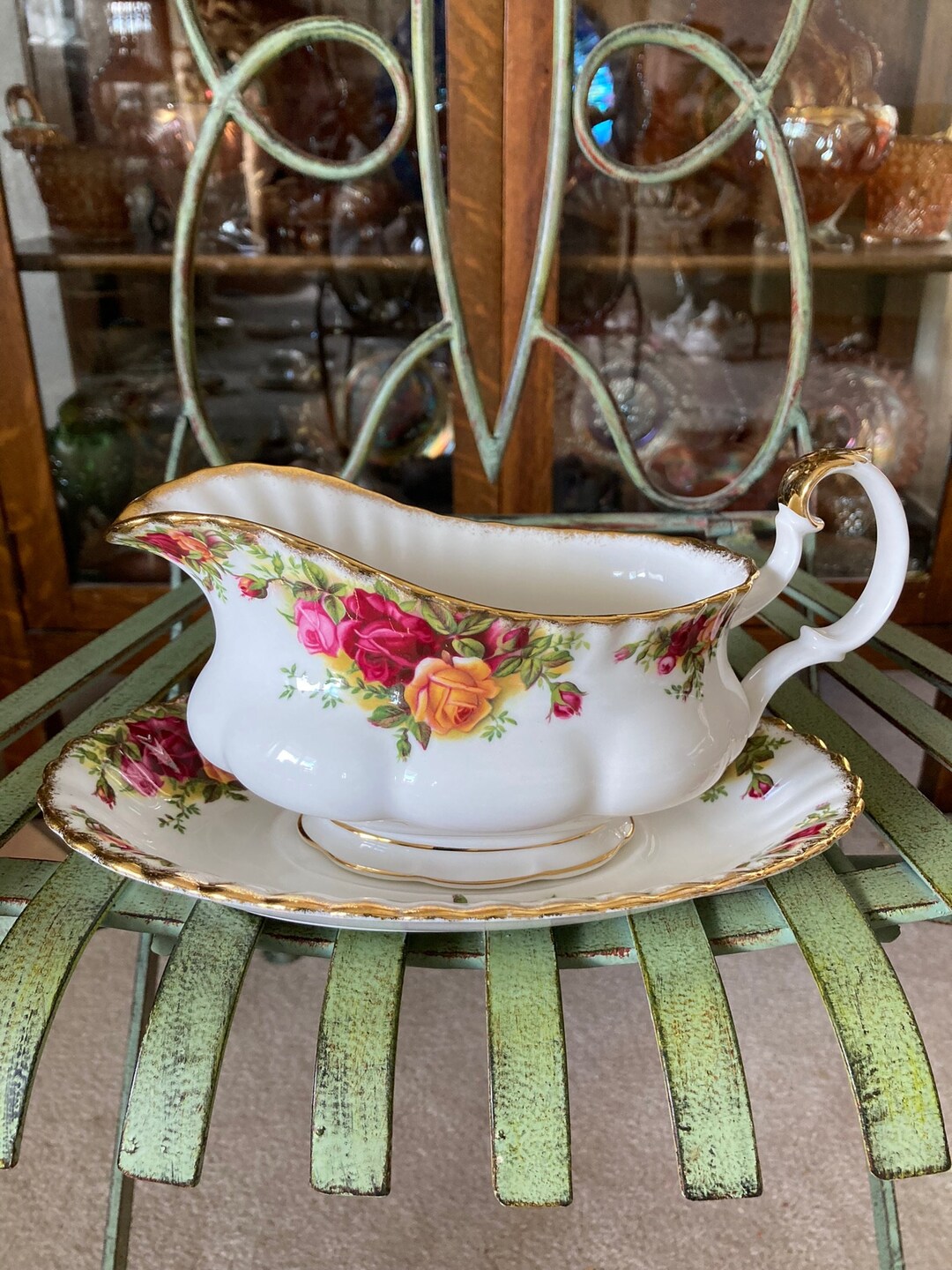 Royal Albert Old Country Roses Gravy Boat and Under Plate. 8 Inches