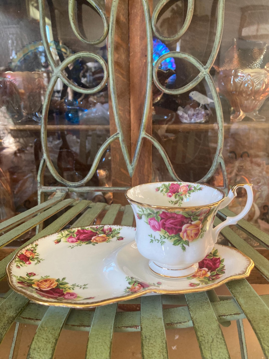Royal Albert Old Country Roses Tennis Set. 8.5 Inches Wide