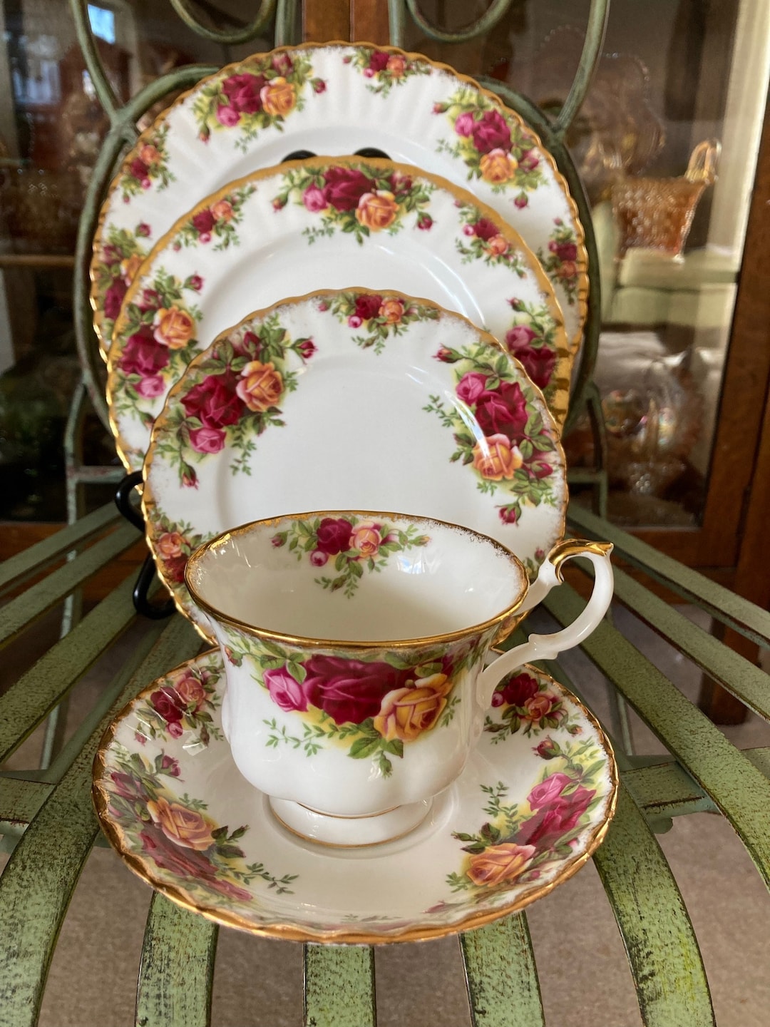 Royal Albert Old Country Roses 5 Piece Place Setting. Produced in