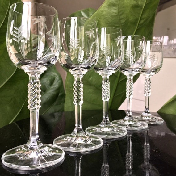 Vintage Tall Wine Hocks Liquor Aperitif Wine Glasses Set of 8 Crystal Wine  Toasting Glasses LOVE Wedding Christmas 