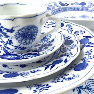 Hutschenreuther Blue Onion Dinner Plates - Etsy