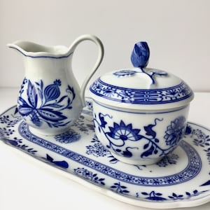 Blue Onion Coffee Set Coffee Pot, Creamer & Milk Set and Cake Plate 5Pcs Hutschenreuther Rosenthal image 5