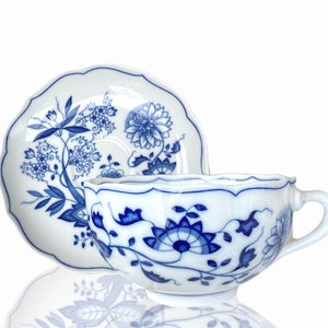 Tea Cup and Saucer | Blue Onion Porcelain | (1x) | Hutschenreuther