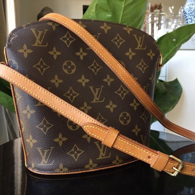 Women's Louis Vuitton Crossbody Strap