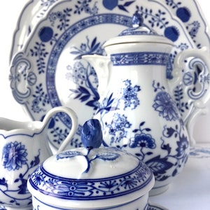 Blue Onion Coffee Set Coffee Pot, Creamer & Milk Set and Cake Plate 5Pcs Hutschenreuther Rosenthal image 1