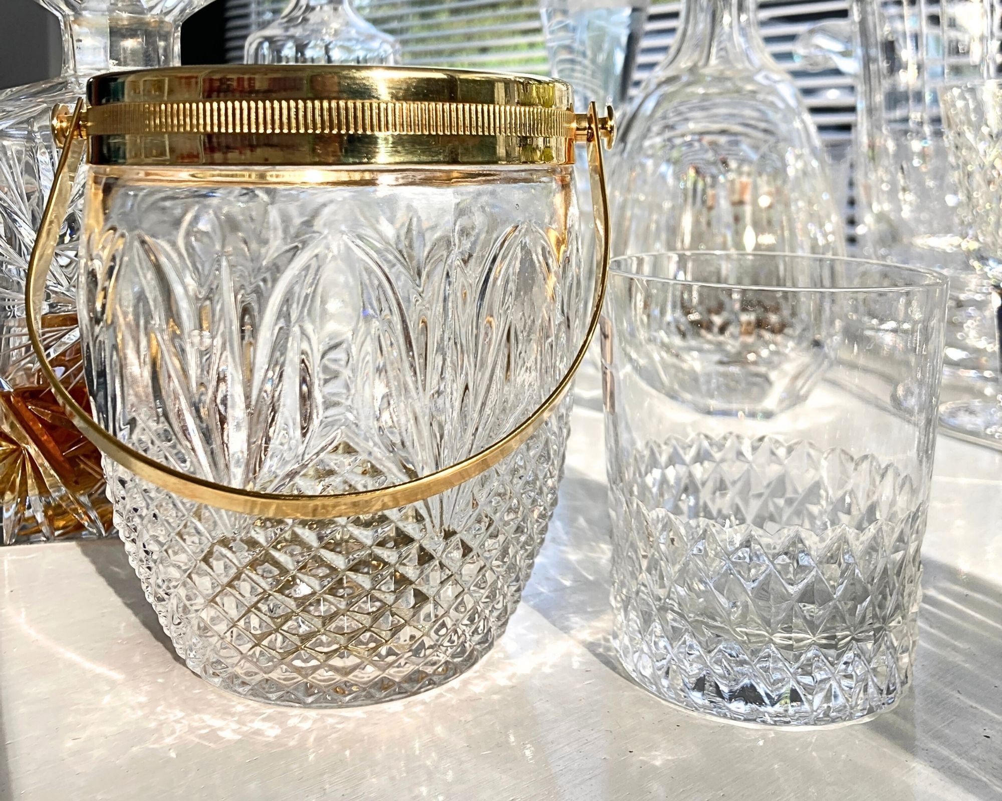Seau à glace, glaçons, en verre BVB France Poignée métal doré Hauteur 13 cm