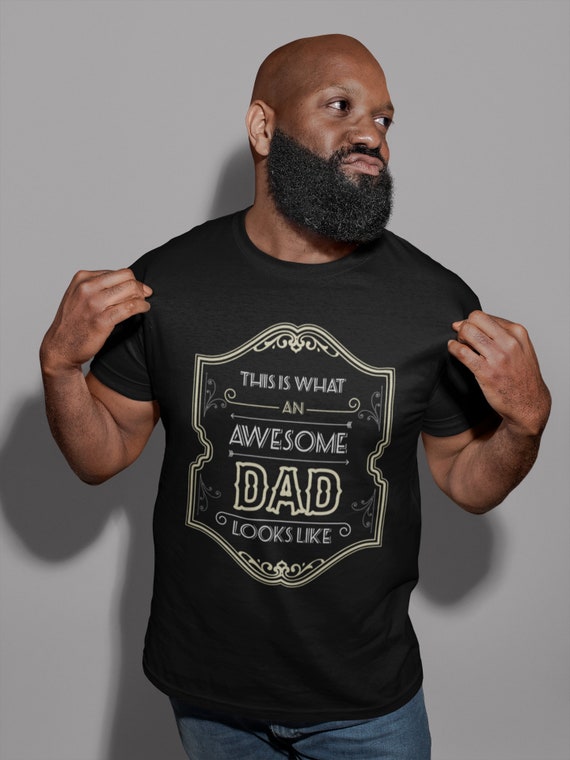 THIS IS WHAT AN AWESOME DAD LOOKS LIKE CHRISTMAS FATHERS DAY GIFT JUMPER SWEATER