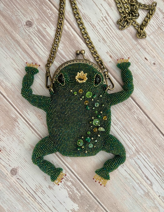 NEW Beaded Crochet Frog Crossbody Purse Bag GREEN - Animal Lover