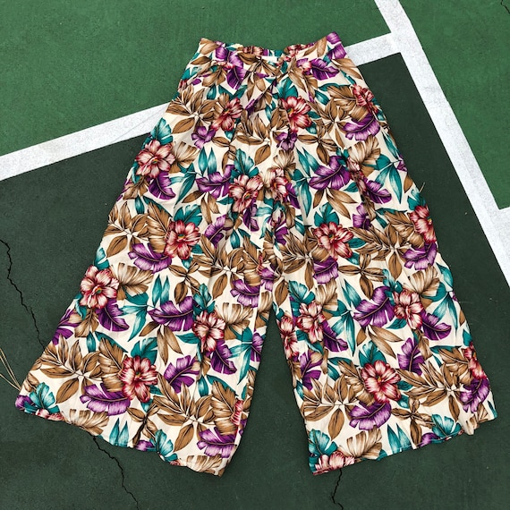 70s Vintage Floral Shorts High Waist Shorts Made … - image 1