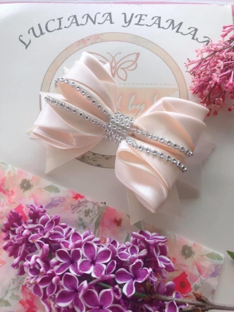 Medium Bows