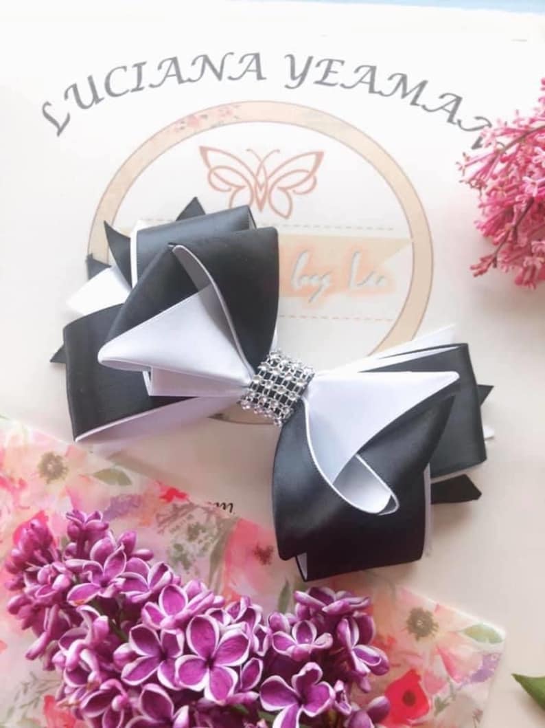 Medium Bows