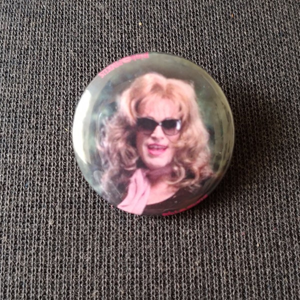 Willem Dafoe as FBI Agent Paul Smecker in Undercover Drag - Boondock Saints Troy Duffy - Cult Classic Movie - Button OR Magnet  1.25"D