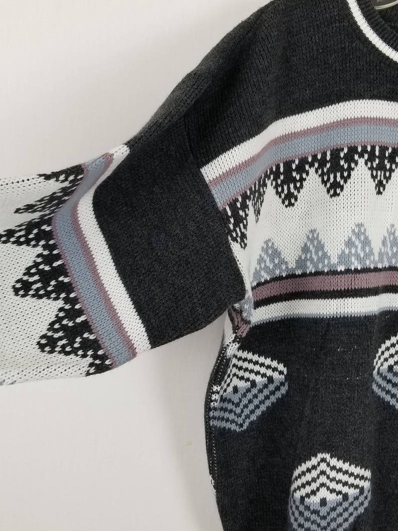TOWNCRAFT Vintage long length multi-colored geometric gray pink sweater sz XL