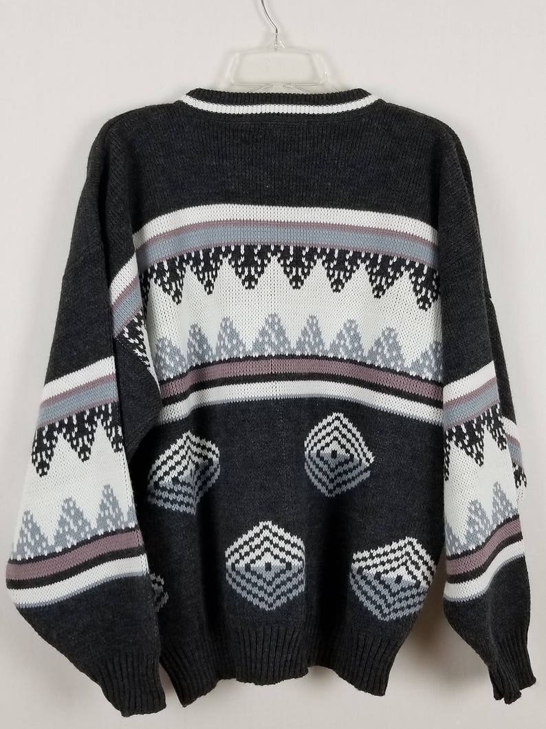 TOWNCRAFT Vintage long length multi-colored geometric gray pink sweater sz XL