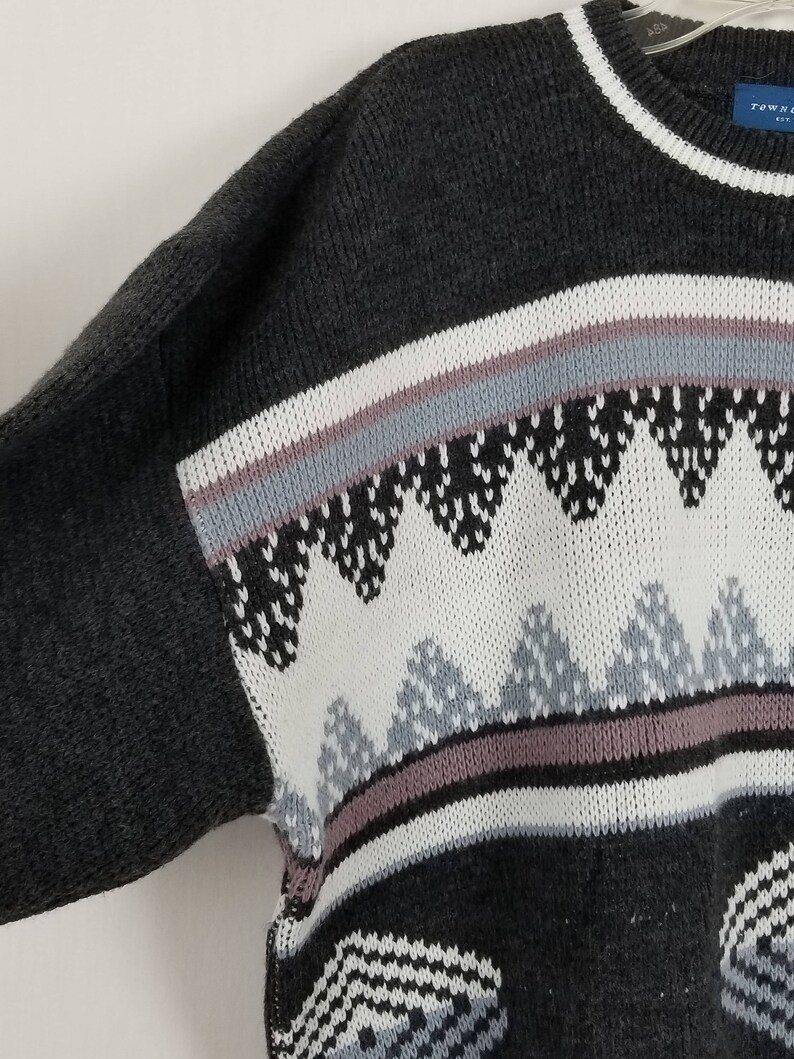 TOWNCRAFT Vintage long length multi-colored geometric gray pink sweater sz XL