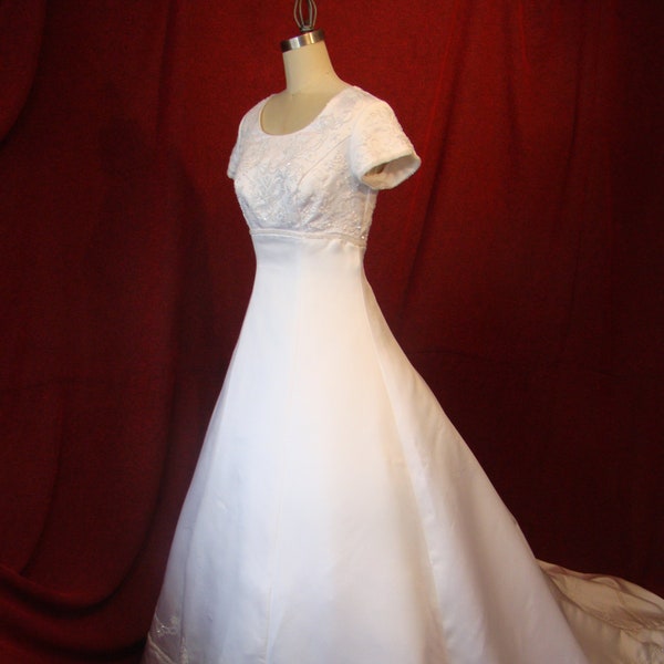 Modest Wedding Dress Size 10 Satin Gown  All White 92252