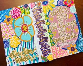 Malowana ręcznie Biblia – Dziewczynka