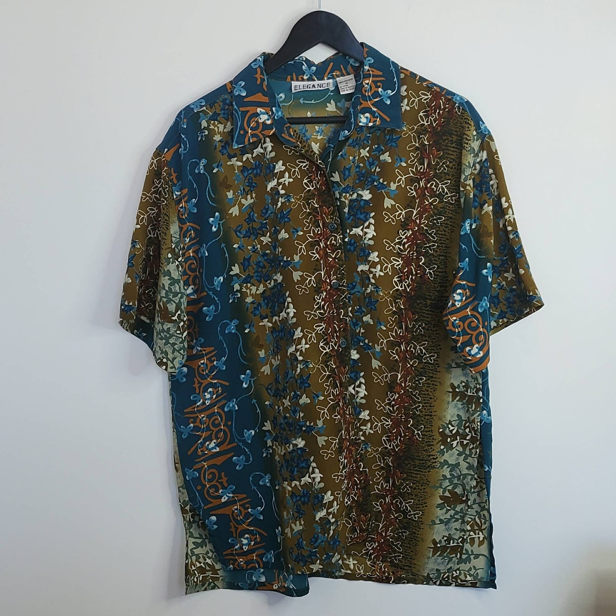 Discover Vintage 80's Abstract Floral Hawaiian Shirt