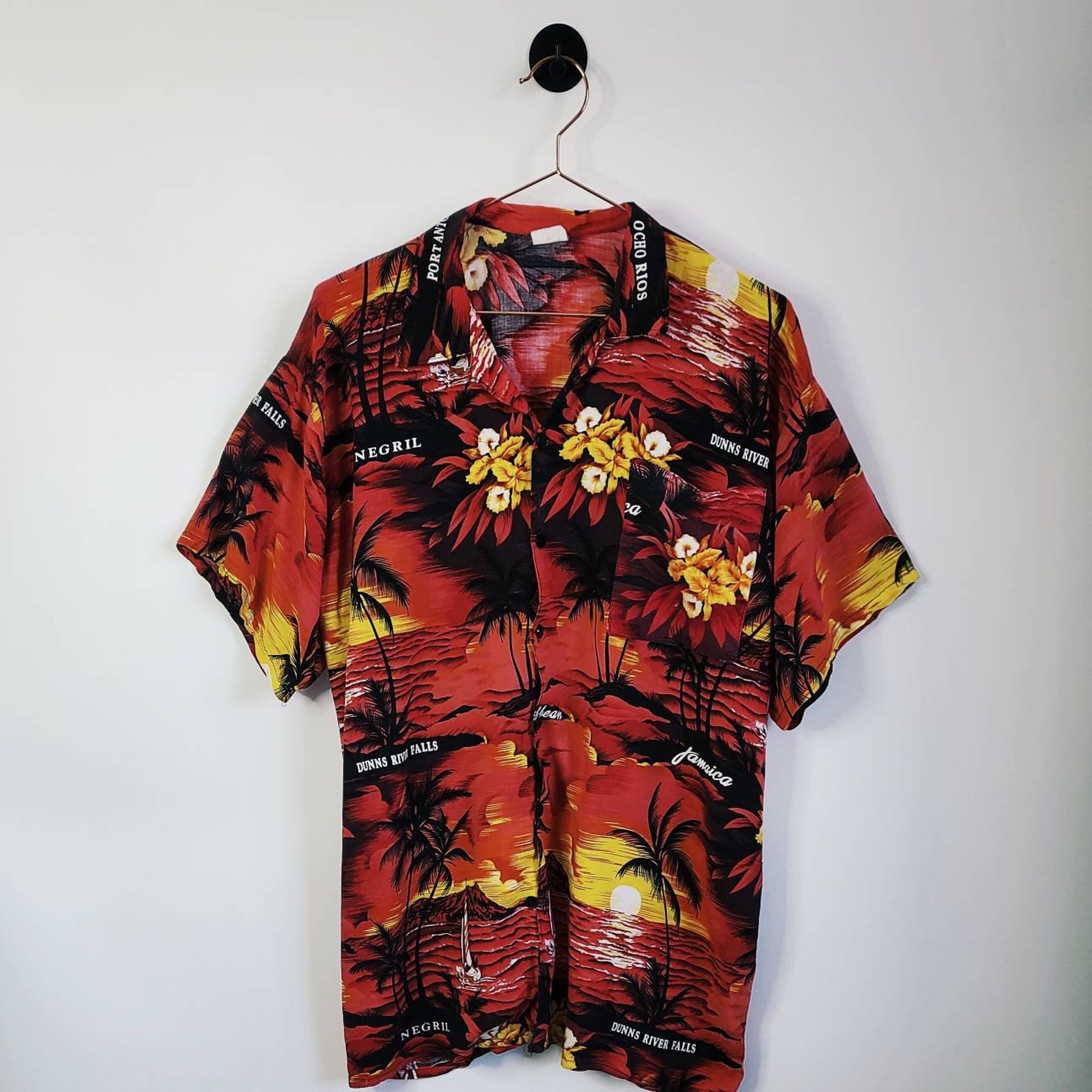 Discover 90s Trippy Hawaiian Shirt