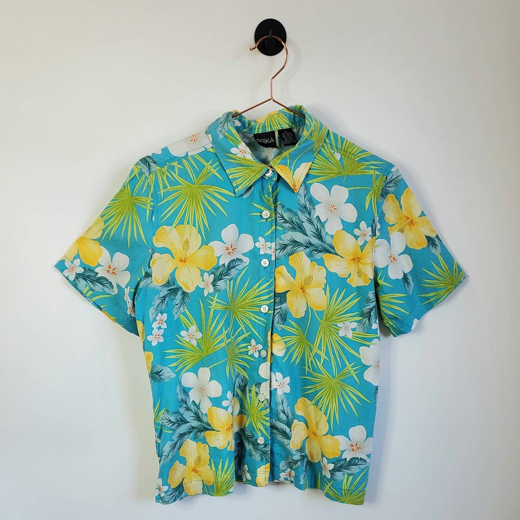 Discover Vintage Hawaiian Shirt