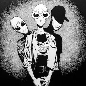 May include: Black and white illustration of three aliens. The central figure wears large, round sunglasses and a shirt with the text "XES". The alien on the left has large, oval eyes. The third figure is a silhouette wearing a baseball cap.