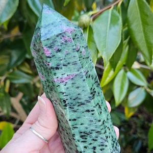 Ruby Zoisite / Anyolite / 735 grams