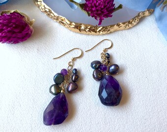 Baroque amethyst and iridescent purple pearl earrings (14K gold filled / Amethyst / Freshwater pearl)