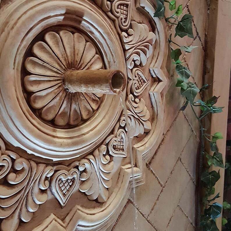 20 14OD x 1 12P Deria Ceiling Medallion Fits Canopies up to 6