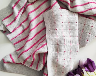 Babydecke für Mädchen gestrickt aus weicher Merinowolle, graue Babydecke mit rosa Streifen