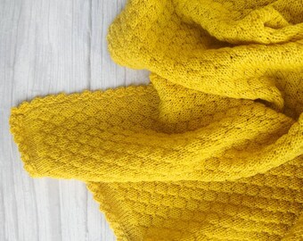 Manta de lã amarela para bebê: manta de crochê tricotada à mão