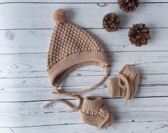 Brown baby hat and booties set knit of merino wool, newborn baby boy coming home outfit