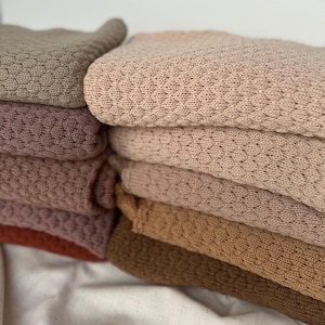 Copertina per neonati marrone in lana merino lavorata a maglia per la cameretta dei neonati, unisex.