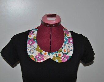 Fabulous Handmade Peterpan Collar in vintage floral print