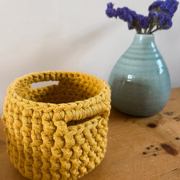 Crochet storage basket | plant pot holder | 100% cotton, natural material | Sustainable gifts | eco friendly packaging | crochet gift