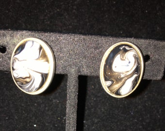 Vintage Black White Swirled Clip Earrings*