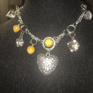 Vintage Silver Tone Textured Heart with Flowers and Camel Beads Necklace##