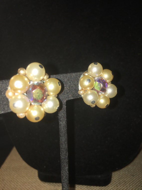 Vintage Pearl and Rhinestone Clip Earrings* - image 2