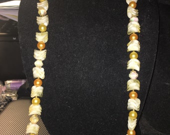 Collier Vintage Ras Du Cou - Fausses Perles Et Pendentif Jaune Transparent Facetté - Longueur 41,5 Cm