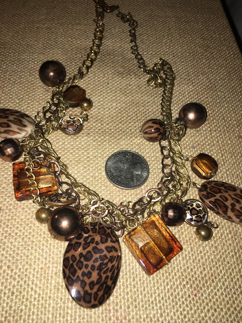Vintage Retro Animal Print Dangle Beaded Necklace On Gold Tone Chain*