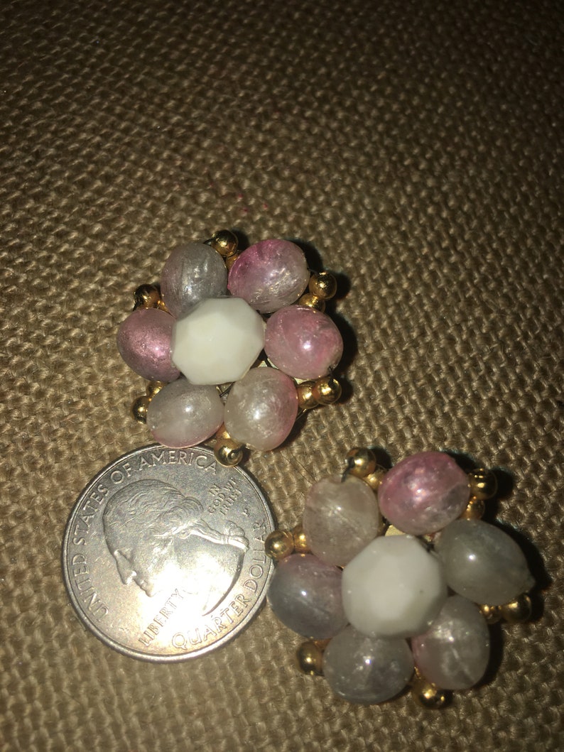 Signed Hong Kong* Vintage Pastel Pinks White with Gold Tone Accent Beads Cluster Clip Earrings
