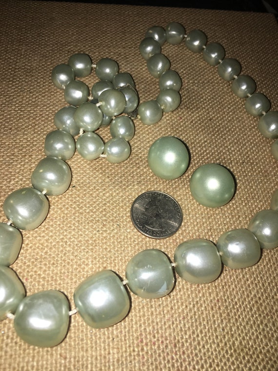 Vintage Faux Graduated Sage/Gray Pearl Necklace a… - image 7