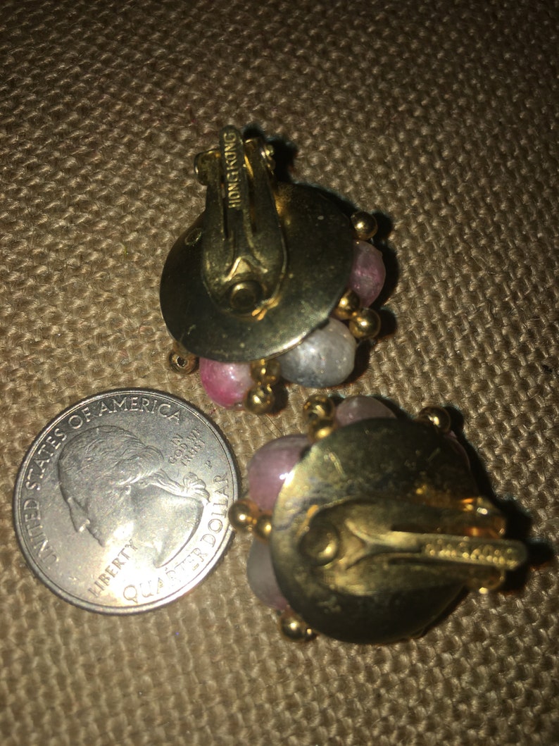 Signed Hong Kong* Vintage Pastel Pinks White with Gold Tone Accent Beads Cluster Clip Earrings