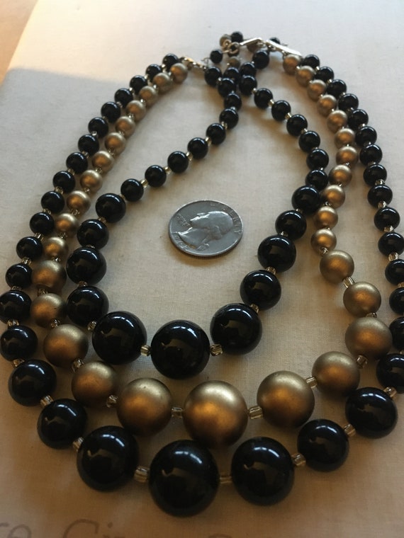 Collier Plastron Vintage Triple Rang Perles Noires Facettées - Laiton Et Verre - Occasion Bon état
