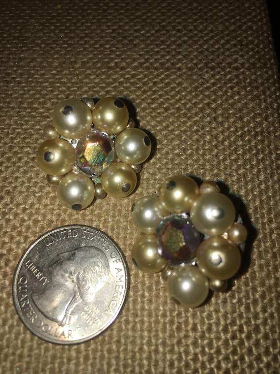 Vintage Pearl and Rhinestone Clip Earrings* - image 4