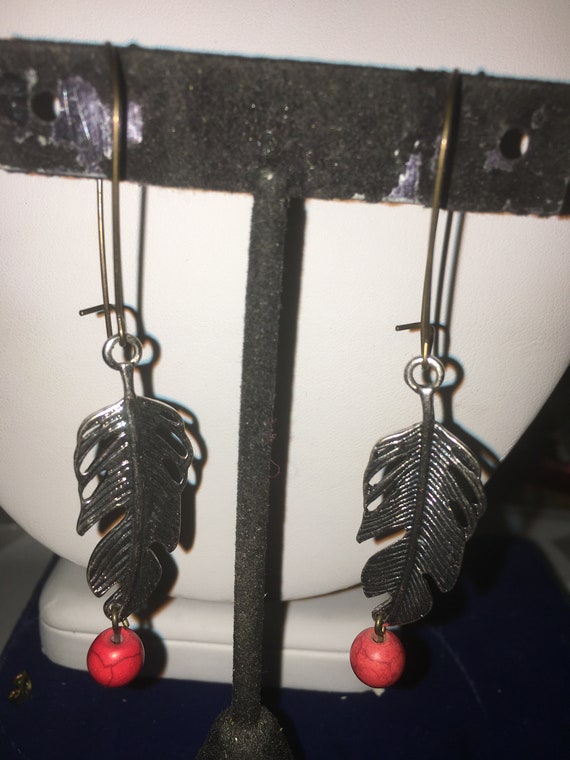 Silver Tone Textured Feather Earring with Red Bed… - image 1