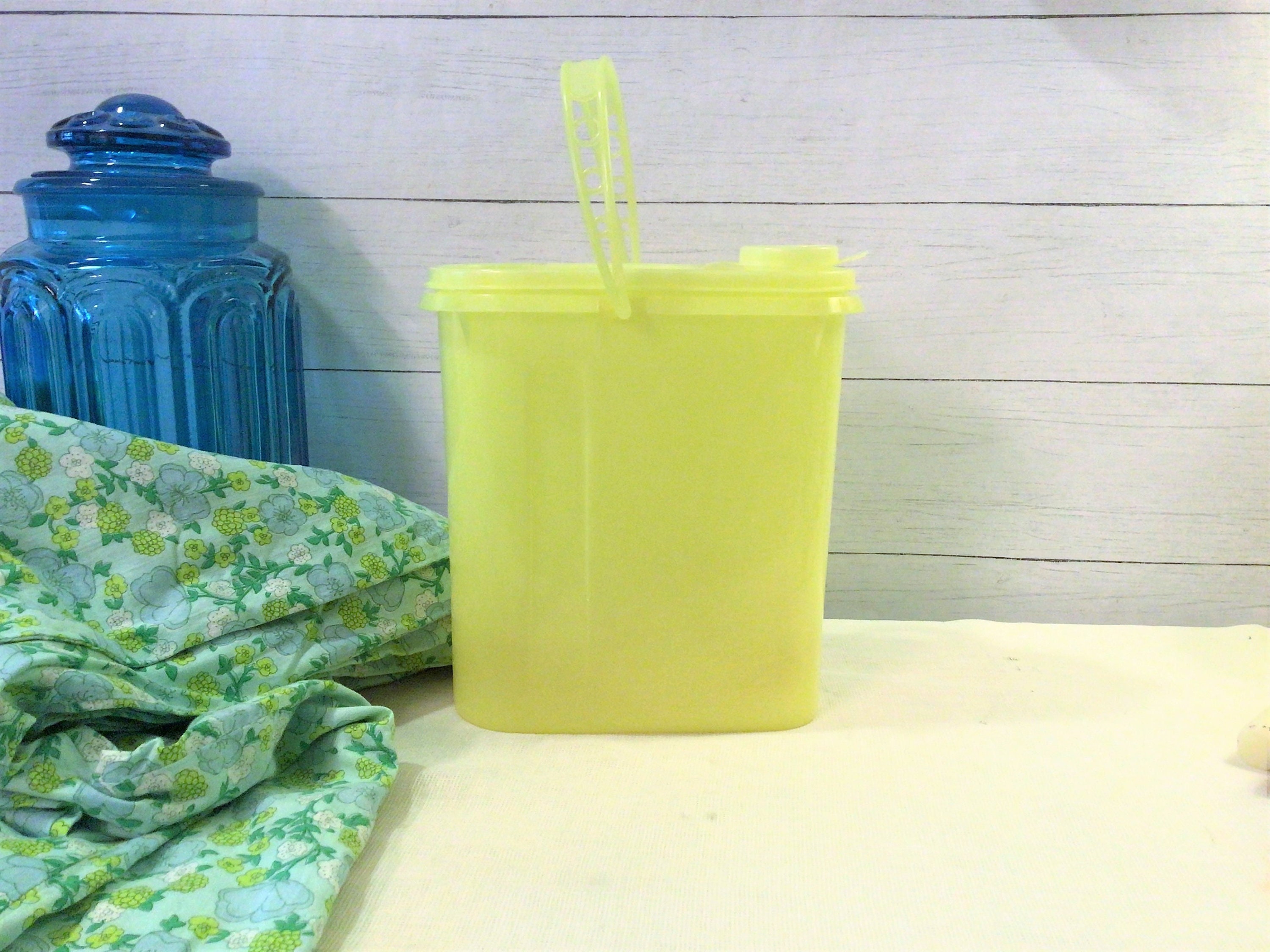 Vintage Yellow 2 Qt Plastic Pitcher With Mixing Plunger by Federal  Housewares 